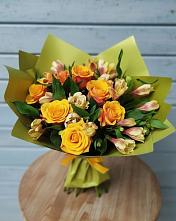 Букет цветов из:  Альстромерии и Розы в Белоозерский
