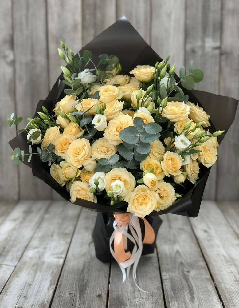 Букет цветов из: Розы и Лизиантусы в Белоозерский