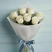 Букет 7 Белых роз Эдлесс Лав в Белоозерский
