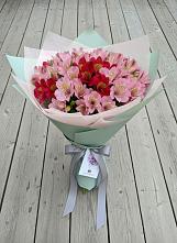 Букет цветов из:  Альстромерии в Белоозерский