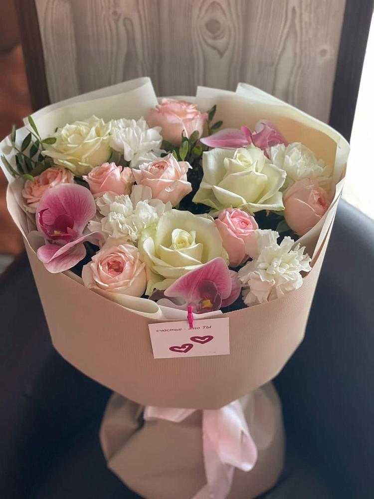 Букет цветов из: Орхидеи, Розы и Гвоздики в Белоозерский