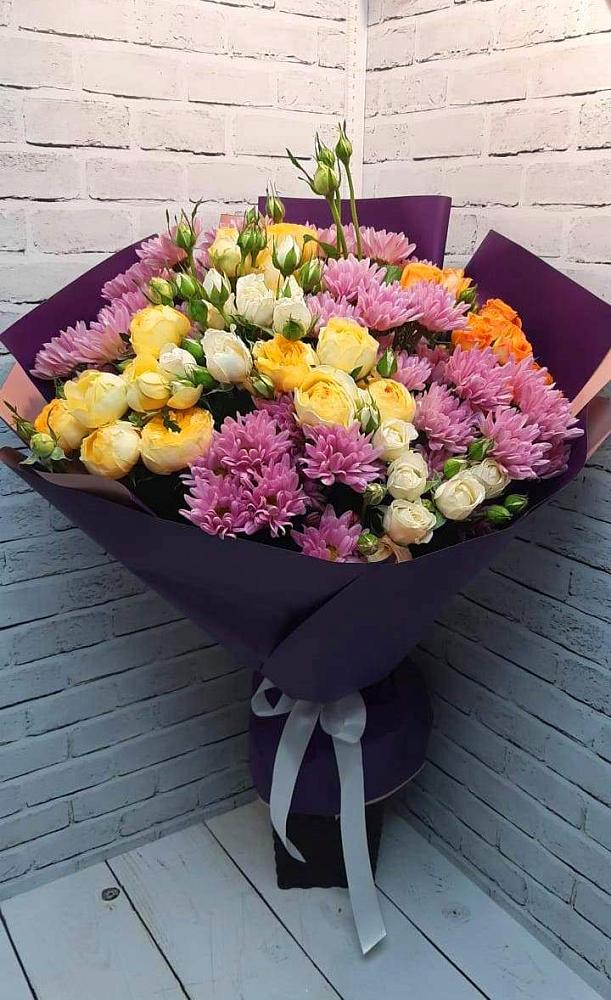Букет цветов из: Хризантемы и Розы в Белоозерский