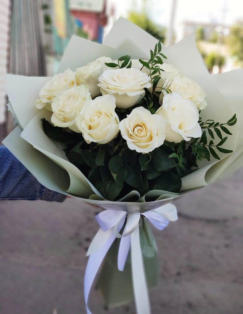 Букет Белые розы Проуд в Белоозерский