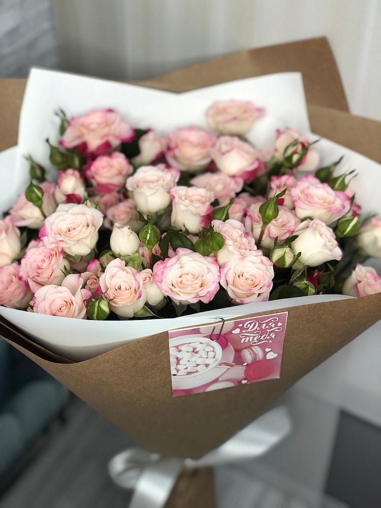 Букет цветов из: Розы в Белоозерский