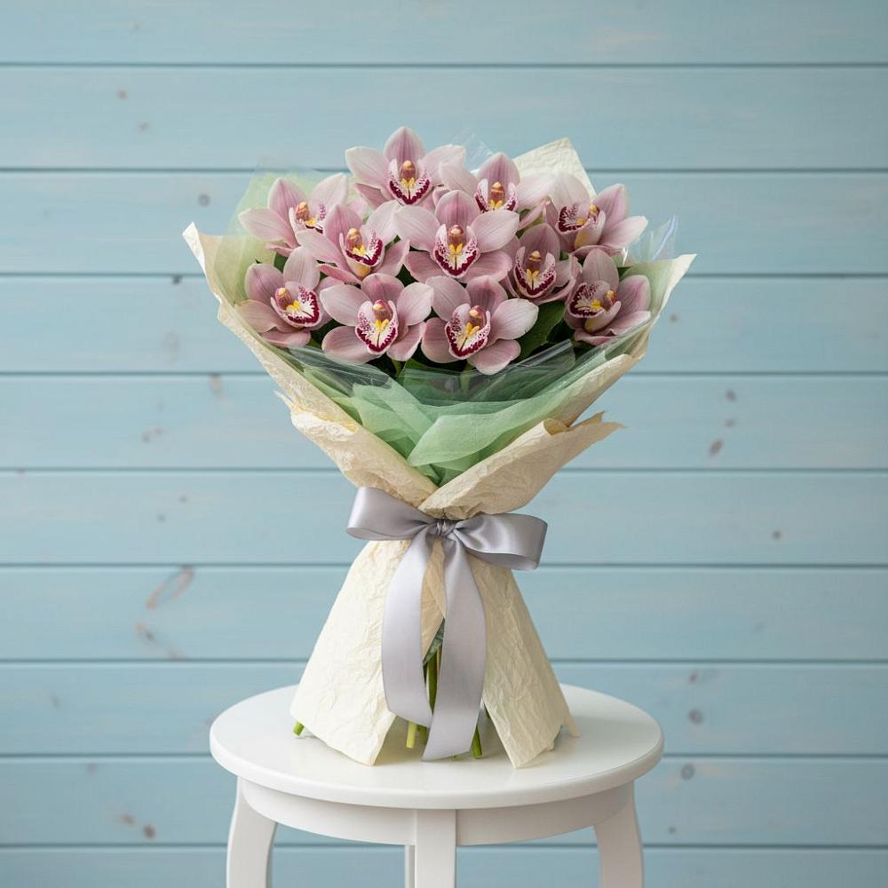 Букет цветов из: Орхидеи и Розы в Белоозерский