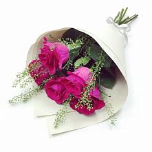Букет цветов из:  Розы в Белоозерский