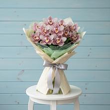 Букет цветов из:  Орхидеи и Розы в Белоозерский