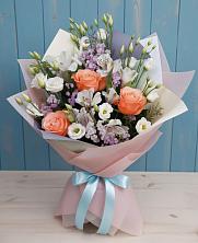 Букет цветов из:  Лизиантусы, Розы, Альстромерии и Гипсофила в Белоозерский