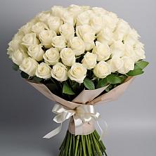 Букет 101 беля роза Белоснежка в Белоозерский