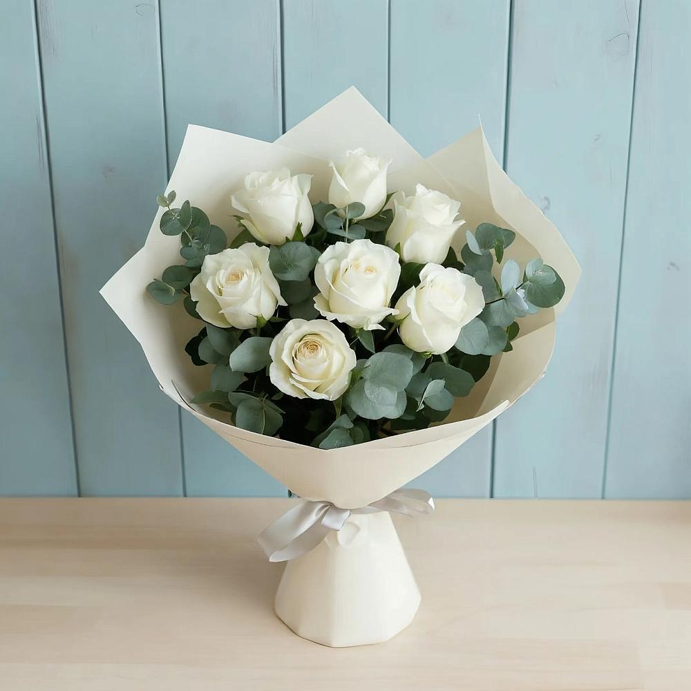 Букет Белые розы в Эвкалипте в Белоозерский