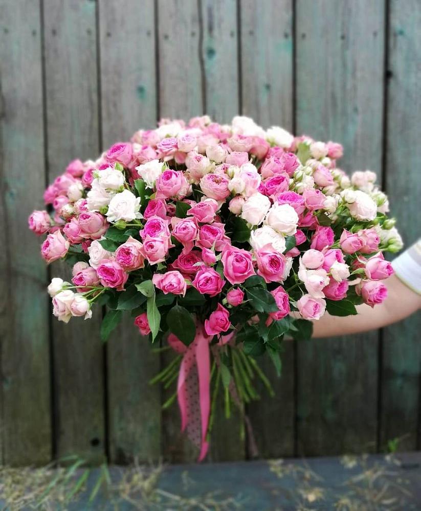 Букет Розовые кустовые розы Натали и Лав Лидия в Белоозерский